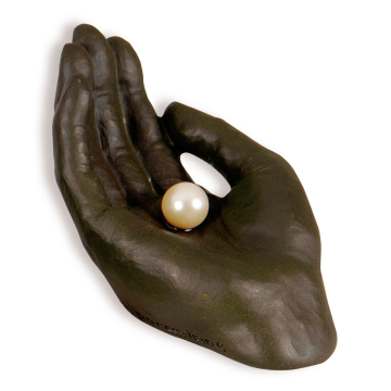 Skulptur "Perle in Hand"