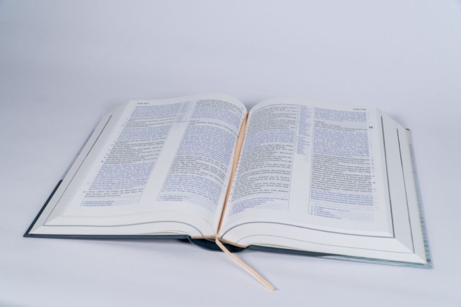 Elberfelder Bibel mit Erklärungen