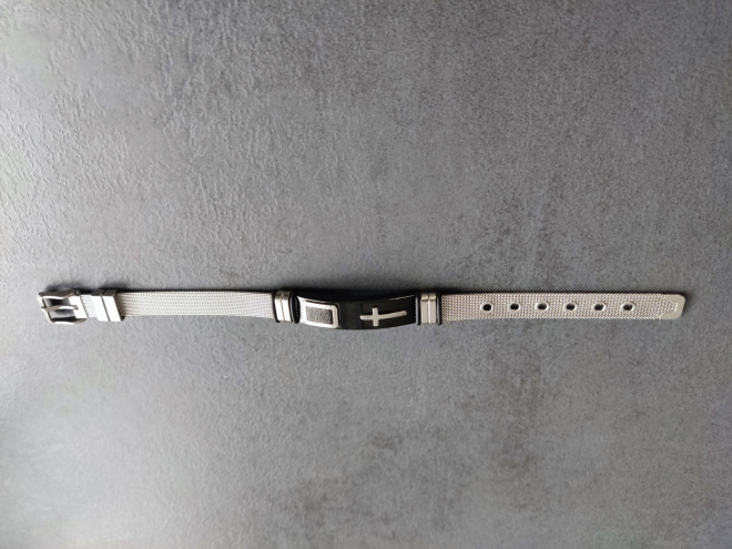 Edelstahl-Armband mit 3 D Kreuzapplikation