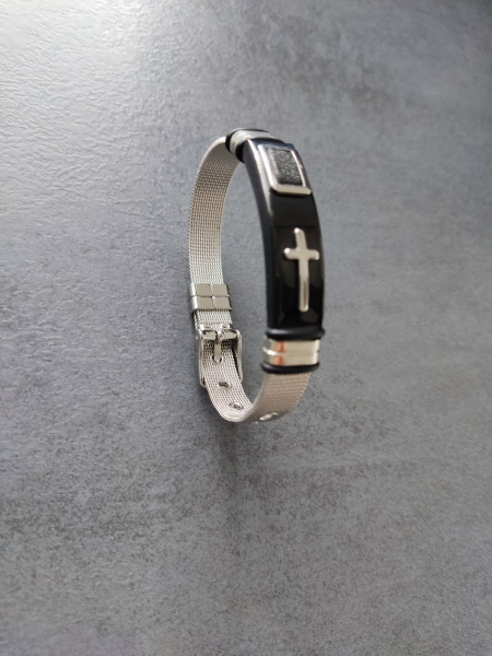 Edelstahl-Armband mit 3 D Kreuzapplikation